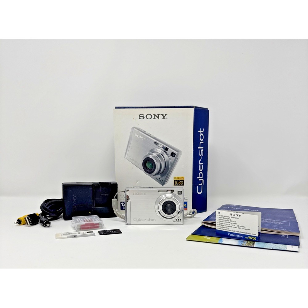 Sony CyberShot DSC-W200 Silver 2.1 MP Digital Camera Bundle with/Box